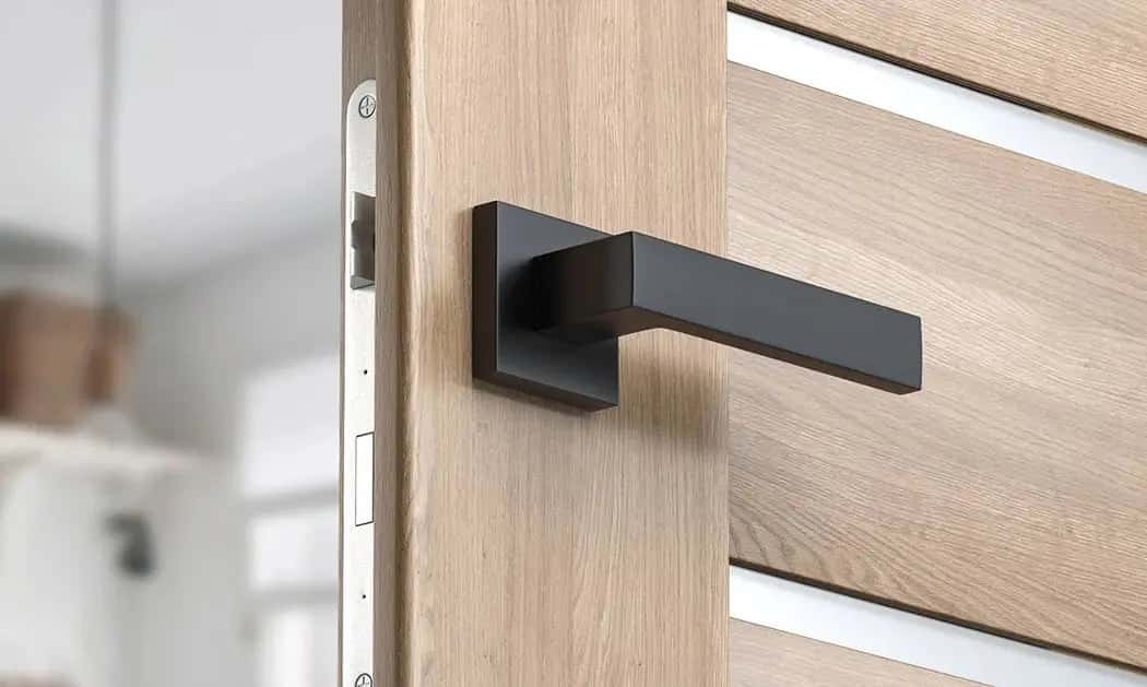 Mânere uși CUBE BLACK - montat