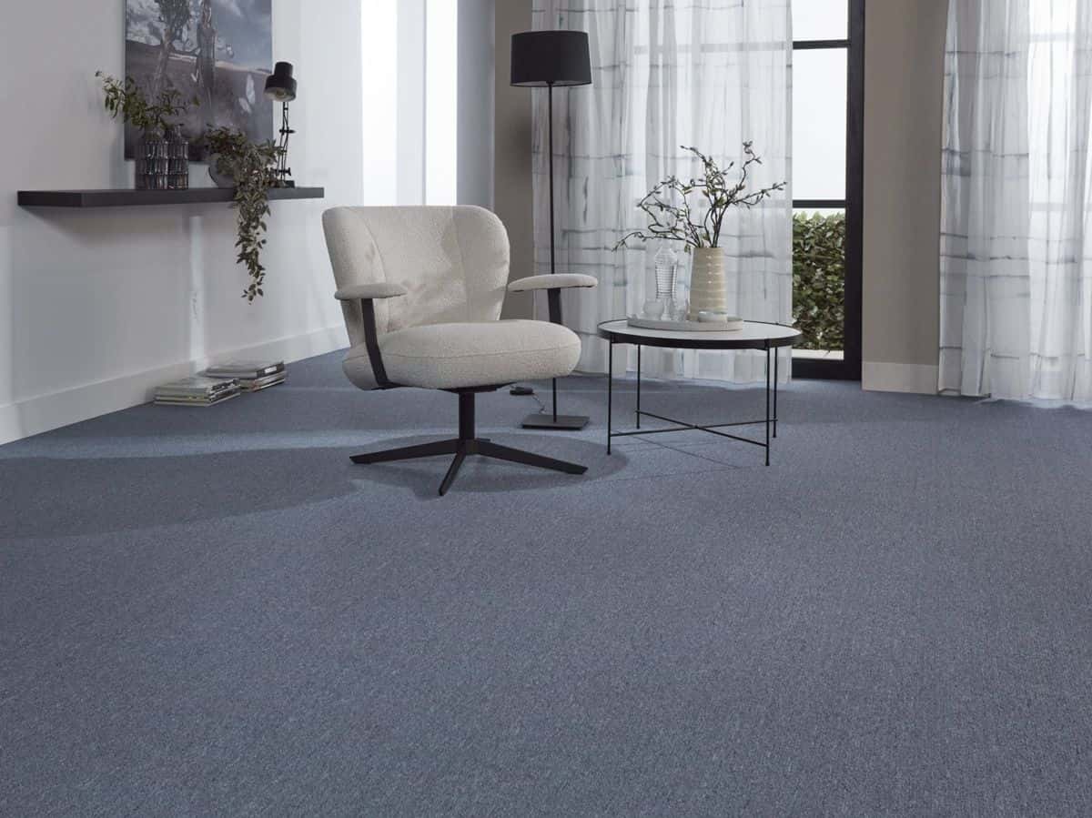 Mochetă dale Sparkle 72 Gri deschis 50×50 cm - montat într-o cameră