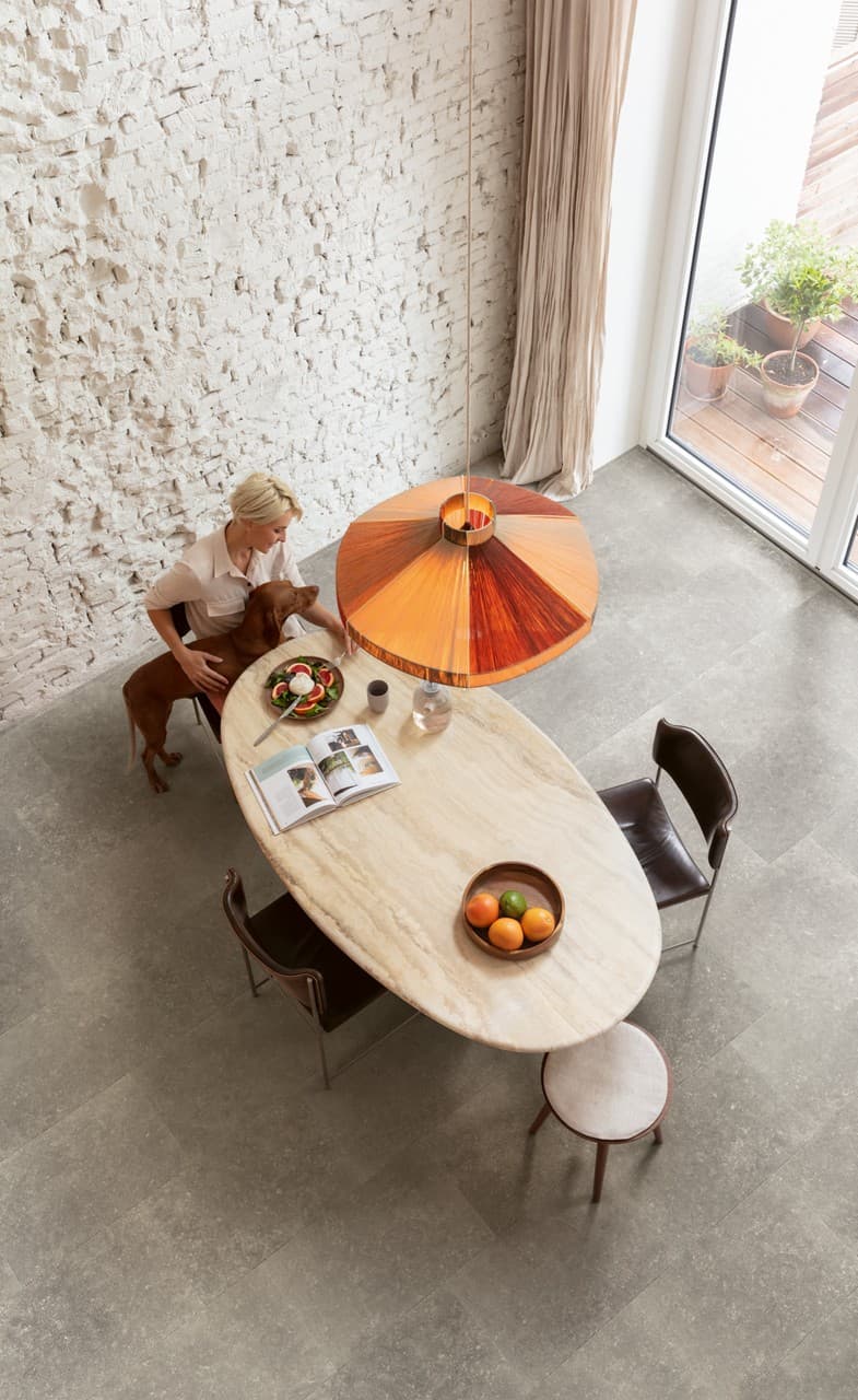 Dusky bluestone - montat într-o cameră