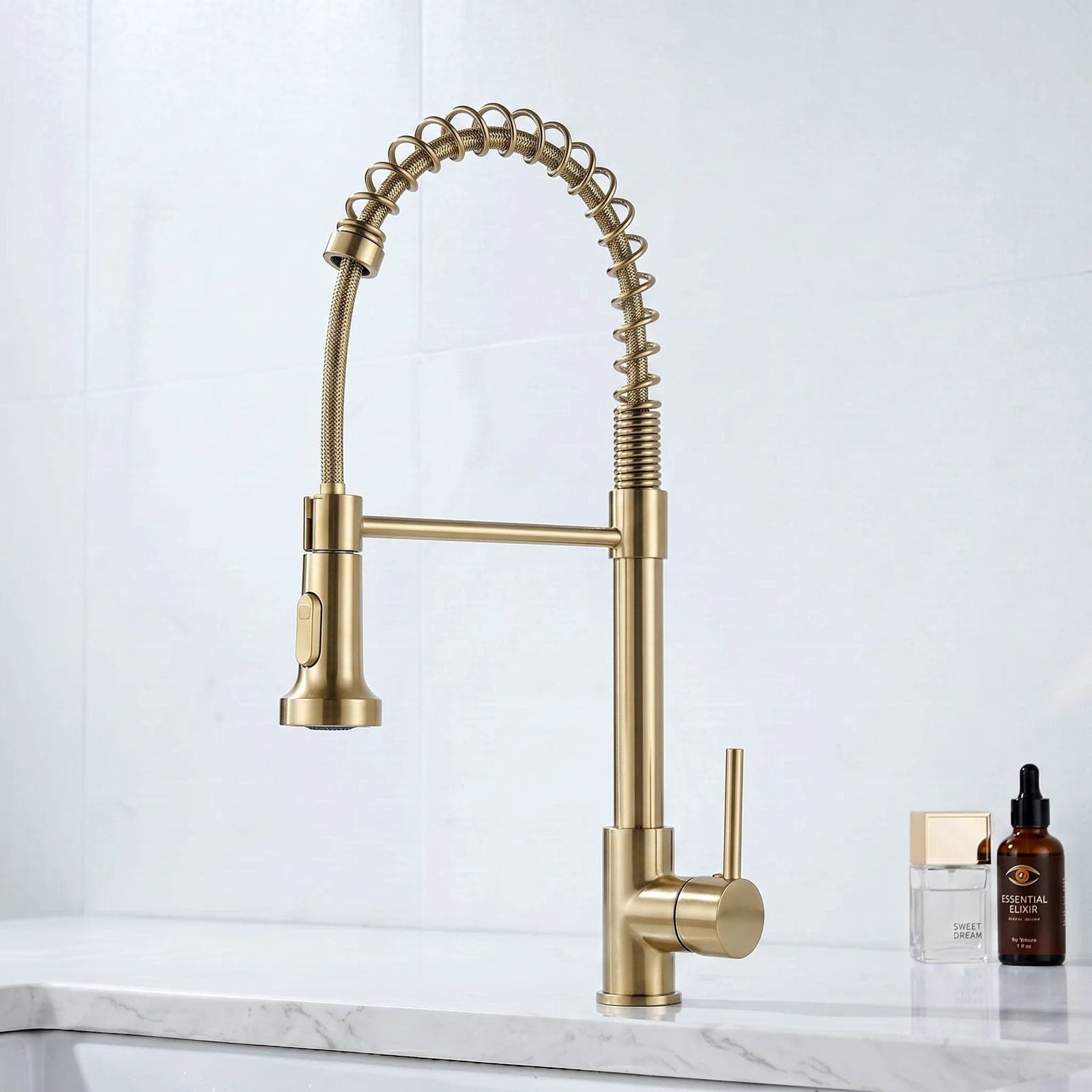 Baterie bucătărie 87049 - pipă flexibilă cu arc - auriu - montat