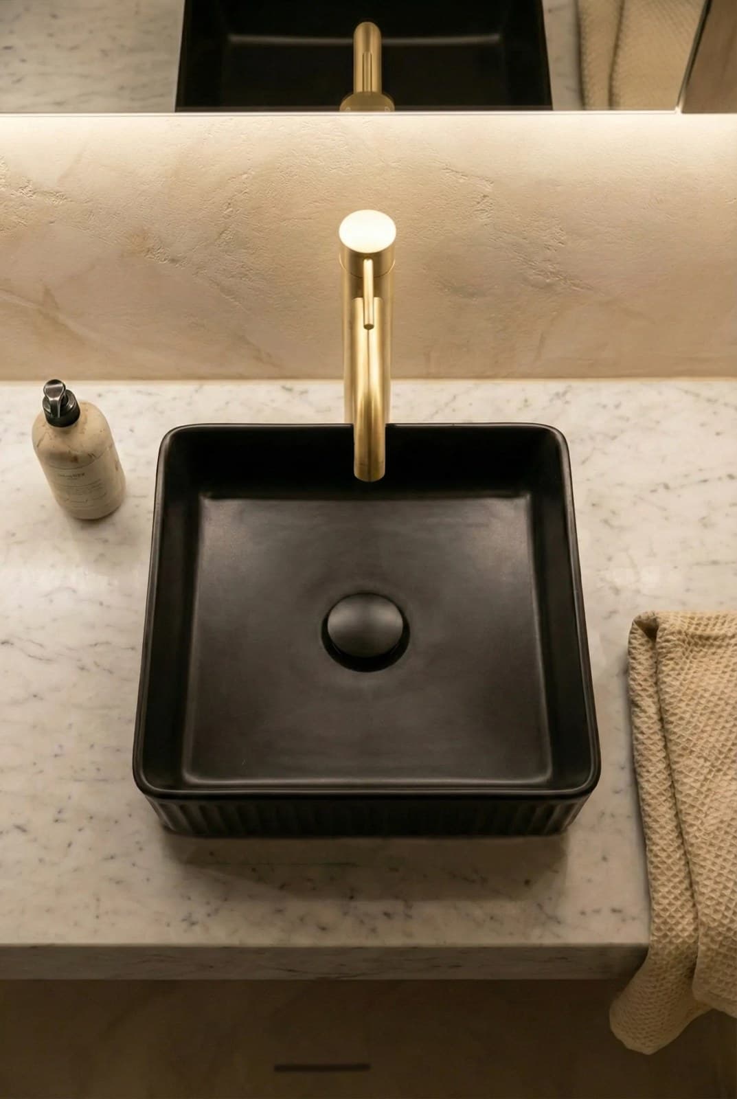 Lavoar ceramic pătrat A722-CBK-M - negru mat, exterior texturat - montat