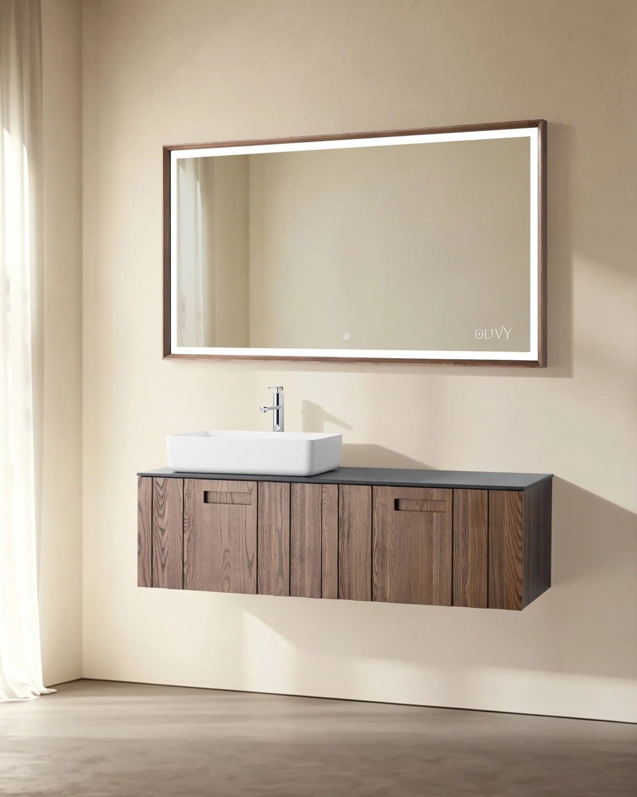 Set mobilier baie suspendat din lemn Ambrose 140 cm cu lavoar și oglindă LED cu ramă din lemn