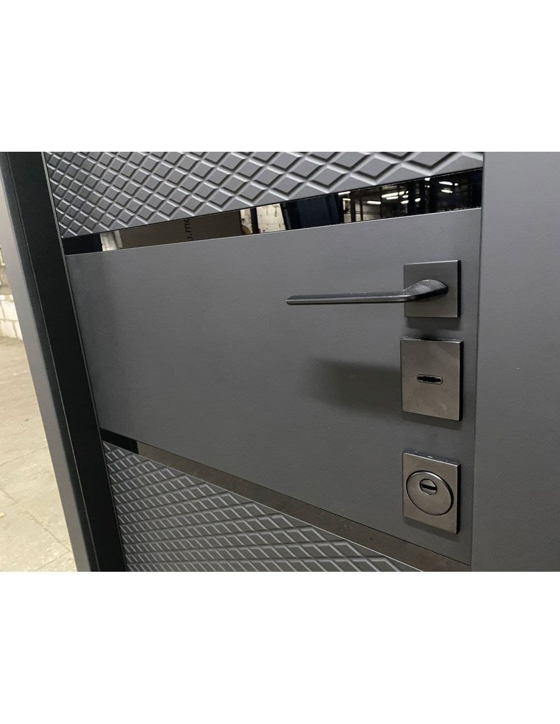 Ușă intrare Dubai (soft touch negru / alb interior)