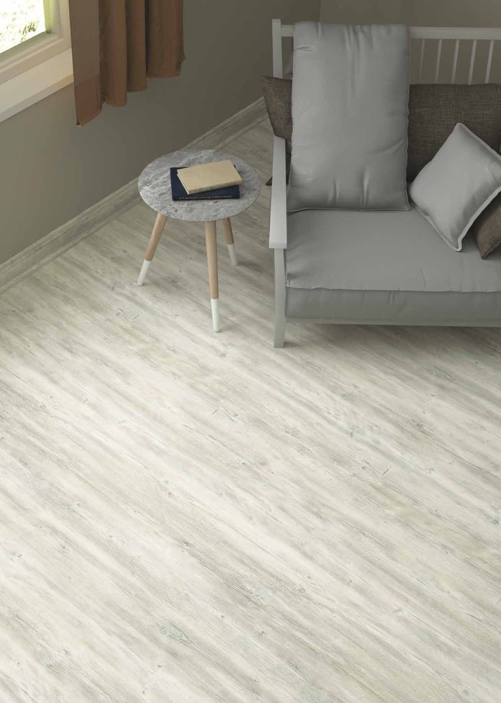 Parchet laminat White Oak montat