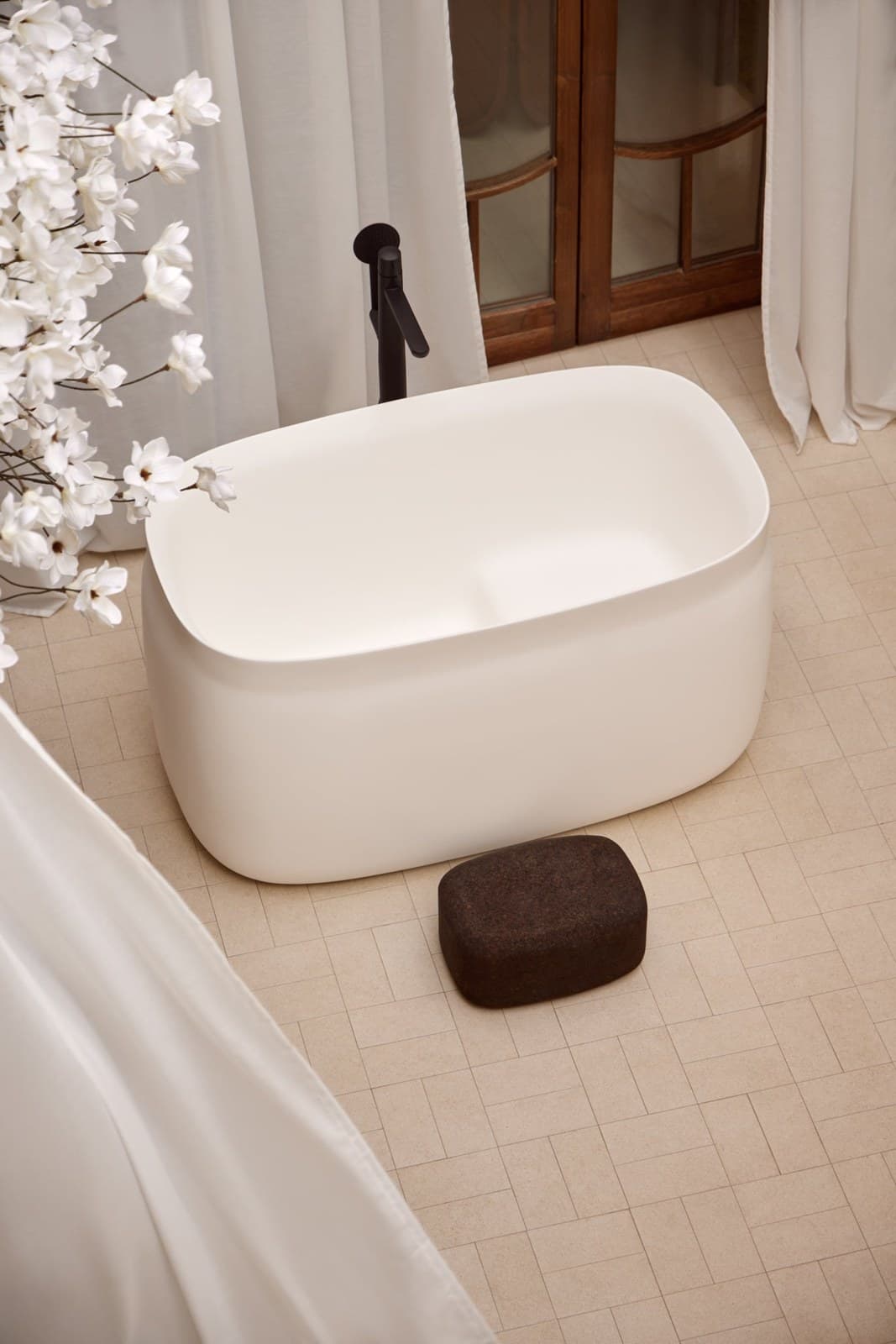 Cadă freestanding din compozit Duna Ofuro Alb - montat