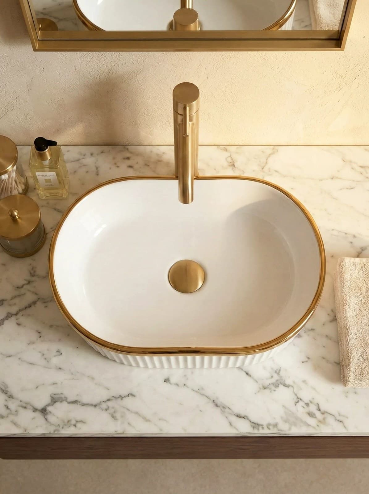 Lavoar ceramic oval A721-GGLG - alb lucios texturat cu linie aurie - montat