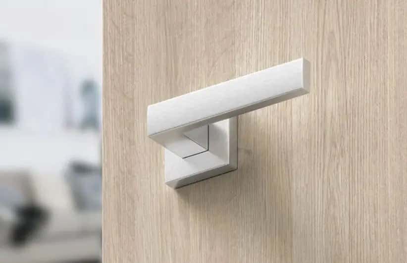Mânere uși CUBE CROM SATIN - montat