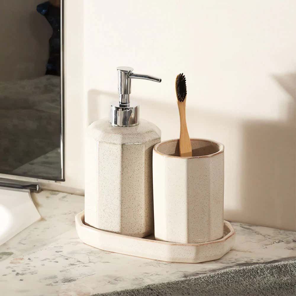Set 3 piese accesorii de baie crem ceramica cu glazura lucioasa - montat