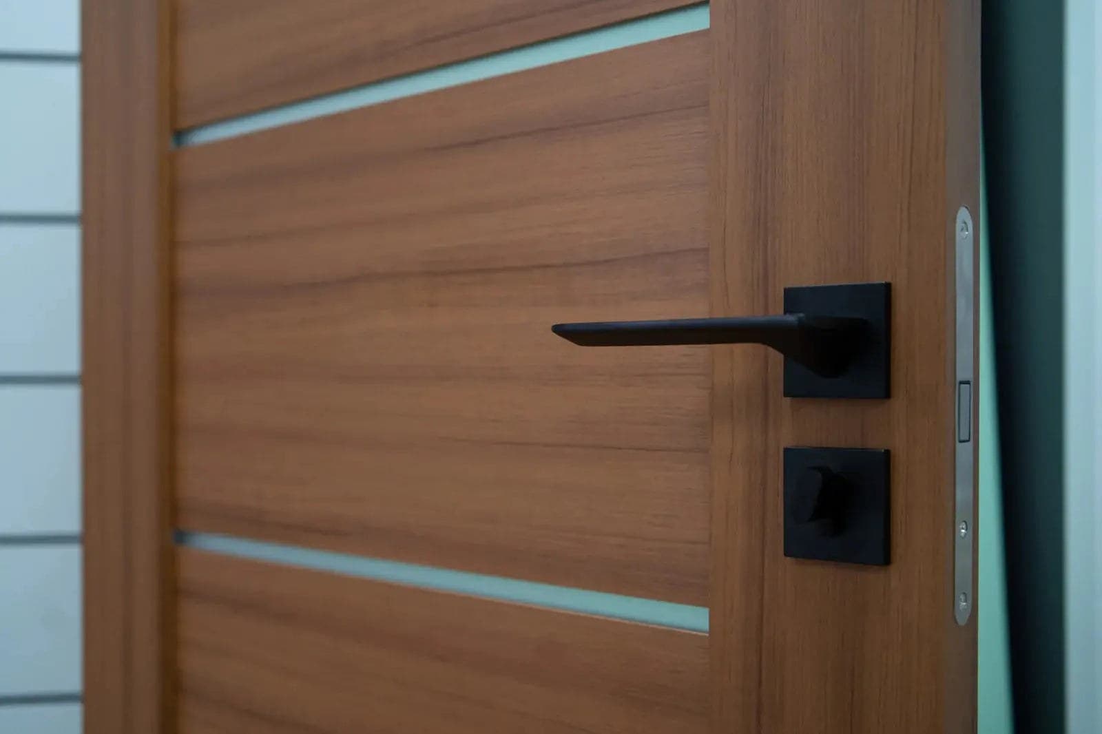 Ușă interior JYA 066-TEAK - montat